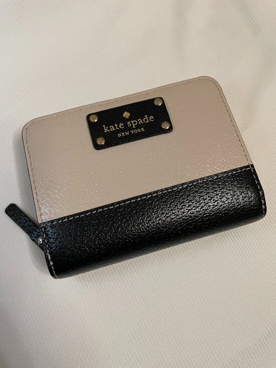 kate spade Handbags - Kate Spade Wellesley Cara zip around & snap Wallet Two-Tone Black and Cream